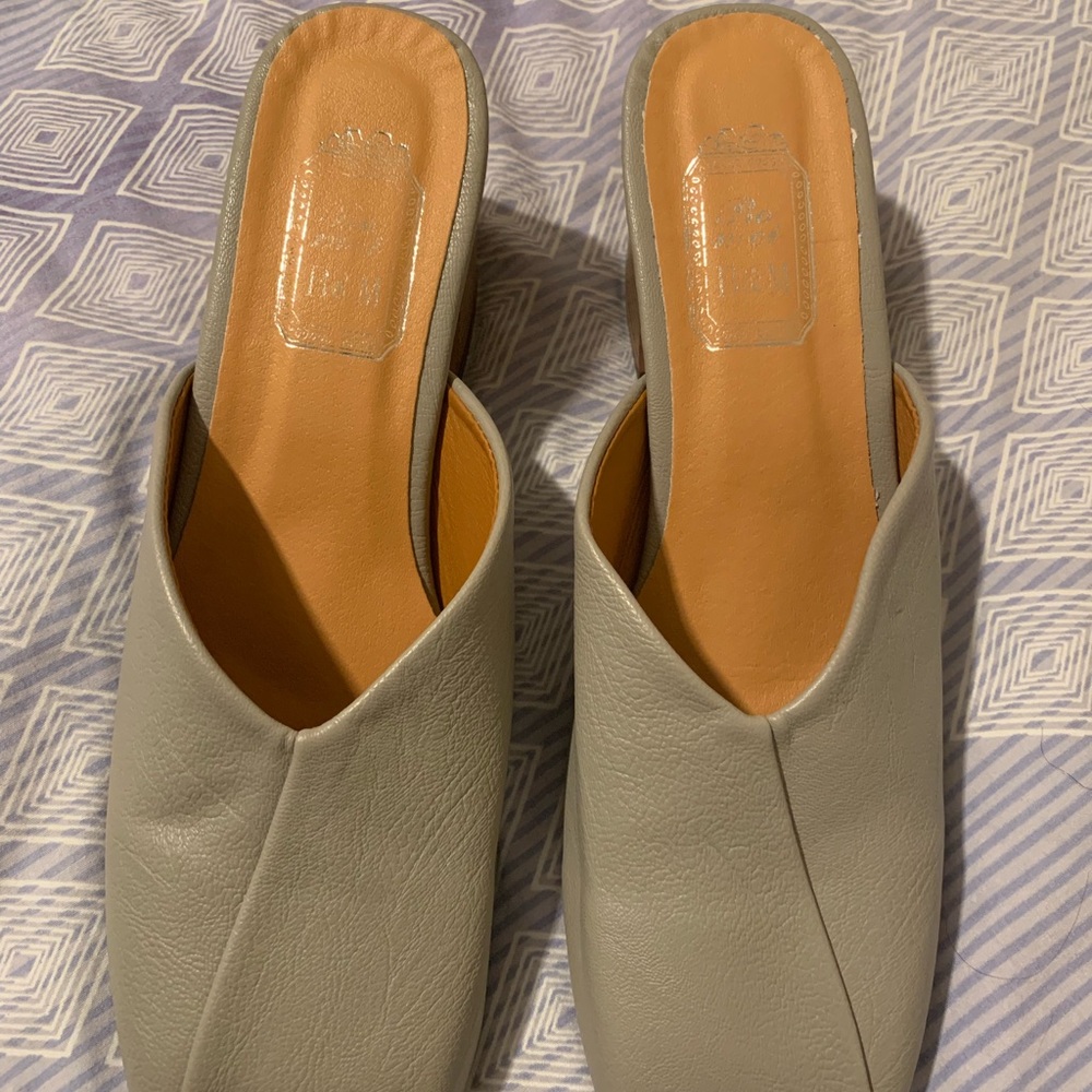 Mules - Picture 3 of 5